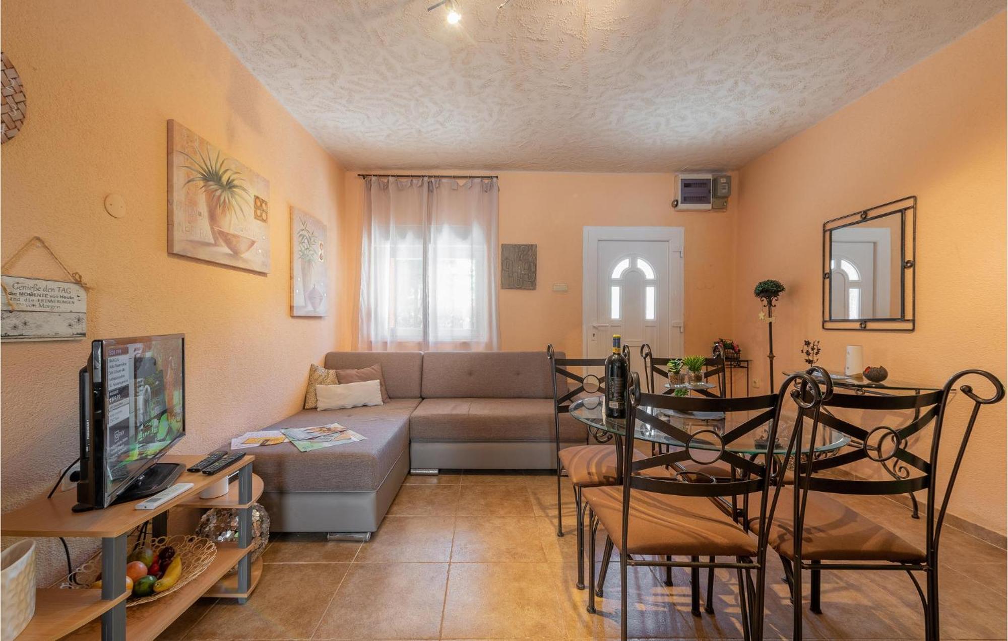 Cozy Home In Vrsi With Wifi Extérieur photo