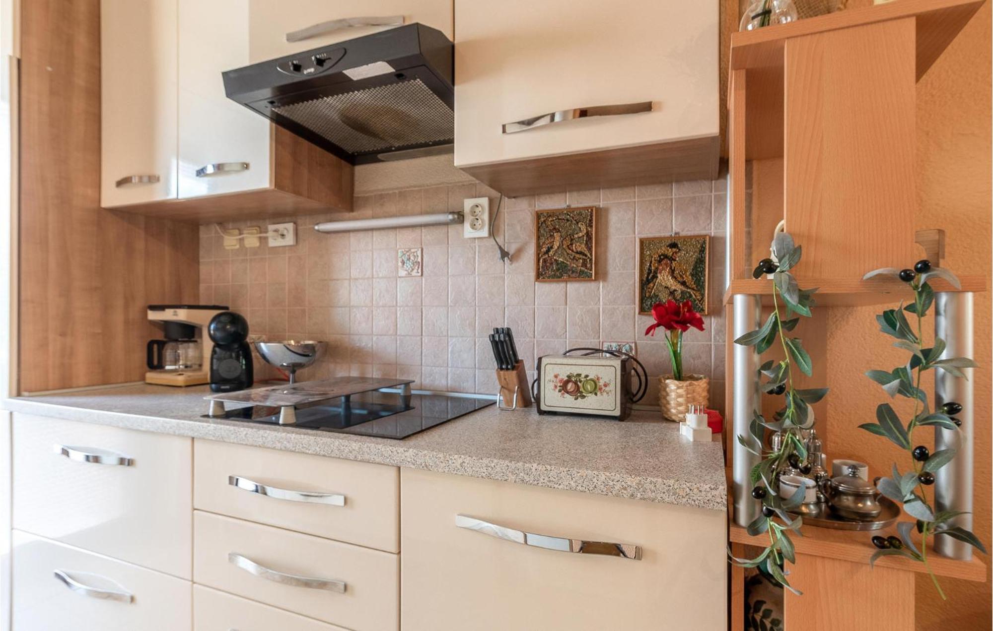 Cozy Home In Vrsi With Wifi Extérieur photo
